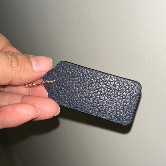 Coach Tag - Picture 2 of 3